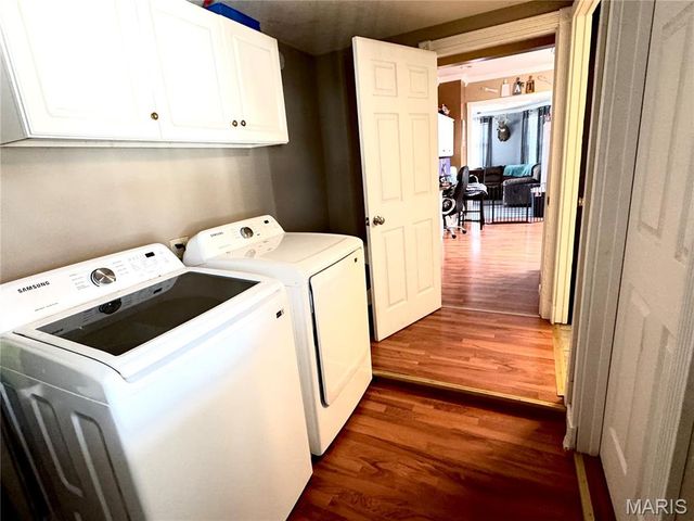 406 S Poplar Street, Mount Olive, IL 62069