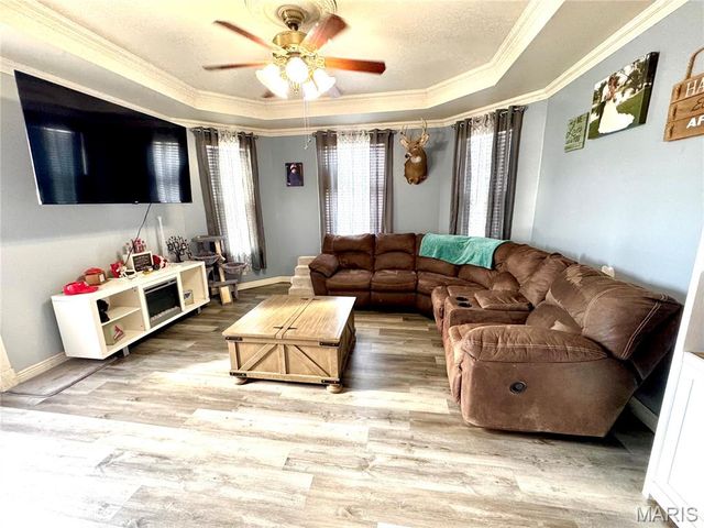 406 S Poplar Street, Mount Olive, IL 62069