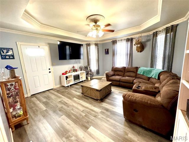 406 S Poplar Street, Mount Olive, IL 62069