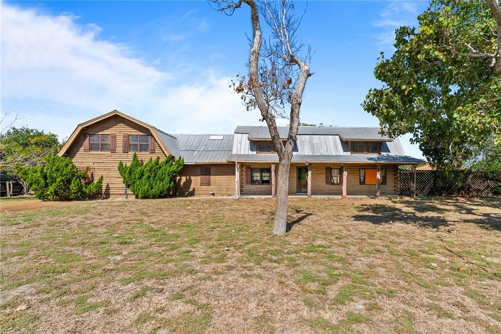 1940 S Commercial St, Aransas Pass, TX 78336