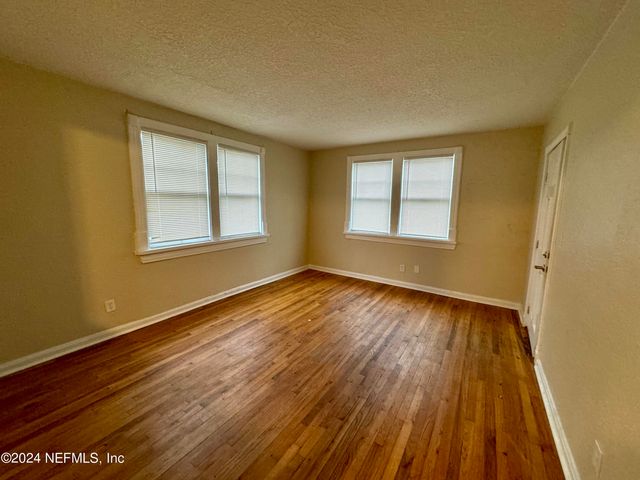 2889 COLLEGE Street 2, Jacksonville, FL 32205