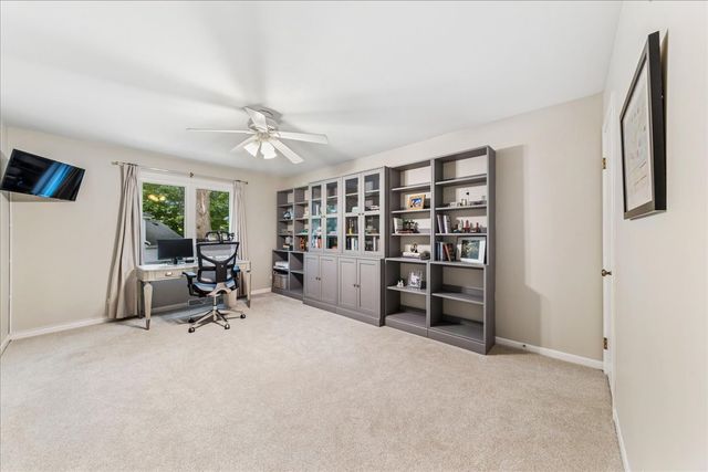 1415 Heatherton Drive, Naperville, IL 60563