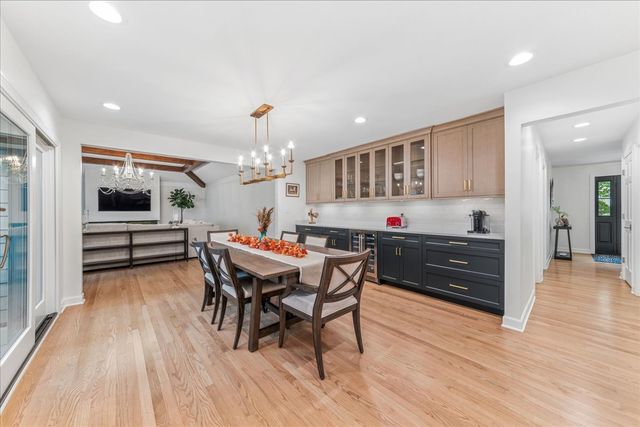 1415 Heatherton Drive, Naperville, IL 60563