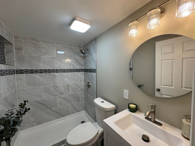 2976 Evelyn Street, Portage, IN 46368