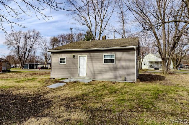 305 Mine Road, Sawyerville, IL 62085