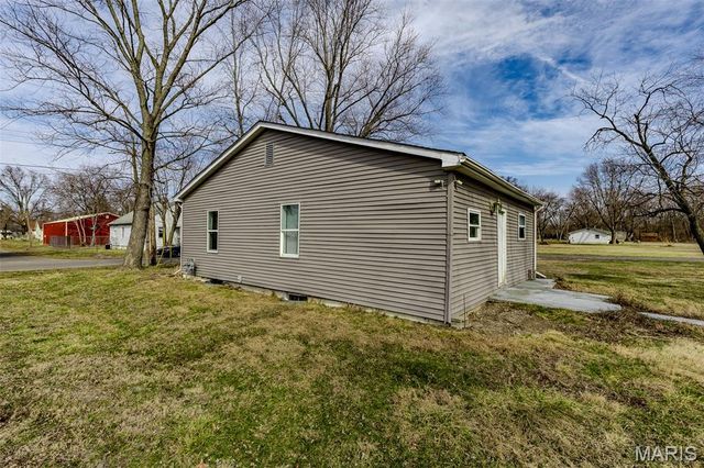 305 Mine Road, Sawyerville, IL 62085