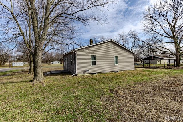 305 Mine Road, Sawyerville, IL 62085