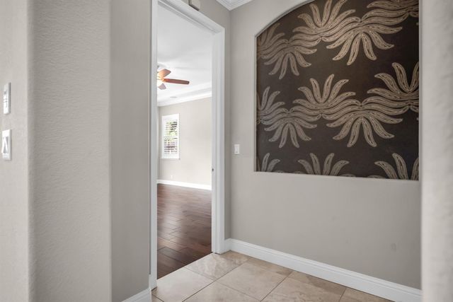 1836 Swinton Dr, Folsom, CA 95630