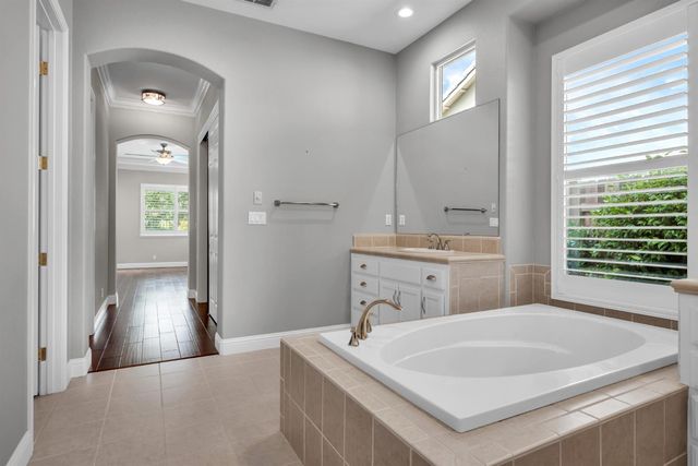 1836 Swinton Dr, Folsom, CA 95630