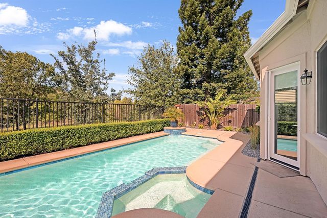 1836 Swinton Dr, Folsom, CA 95630