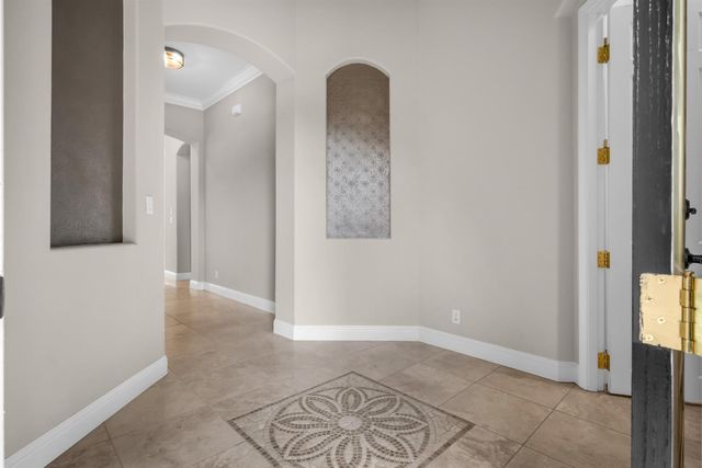 1836 Swinton Dr, Folsom, CA 95630