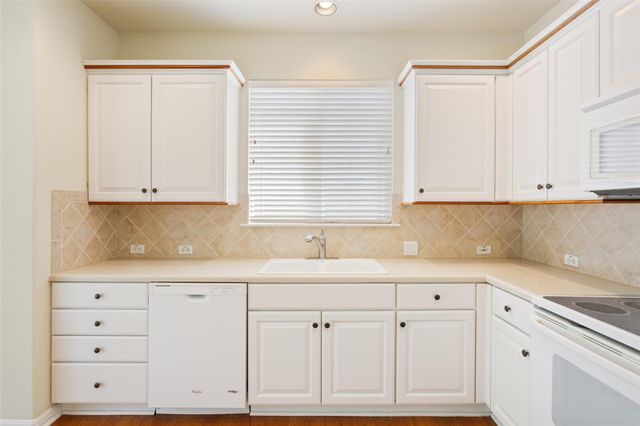 311 Dove Hollow TRL, Georgetown, TX 78633