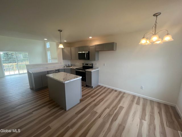 5 Tap In Lane, Mechanicville, NY 12118