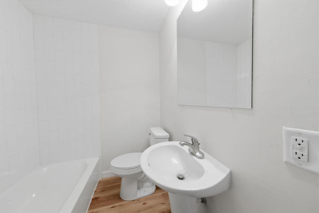 1446 Shryer Avenue W, Roseville, MN 55113