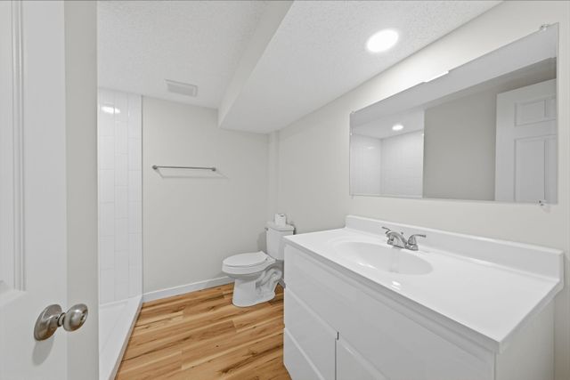 1446 Shryer Avenue W, Roseville, MN 55113