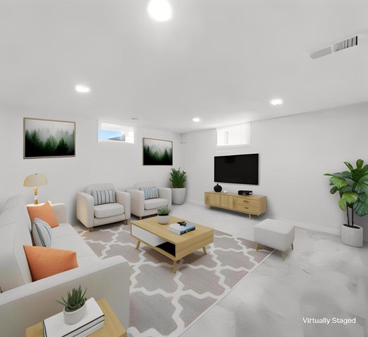 1446 Shryer Avenue W, Roseville, MN 55113