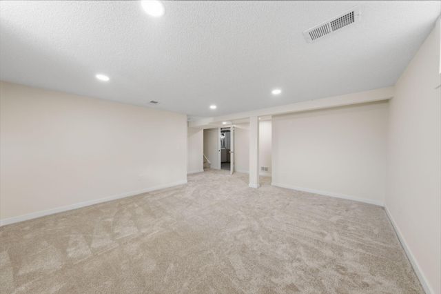 1446 Shryer Avenue W, Roseville, MN 55113