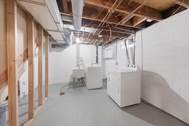 1446 Shryer Avenue W, Roseville, MN 55113