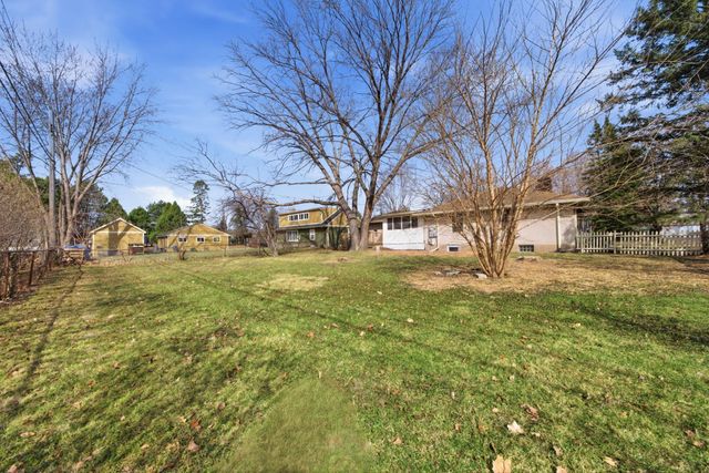 1446 Shryer Avenue W, Roseville, MN 55113