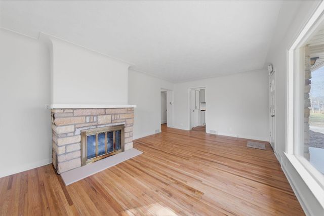 1446 Shryer Avenue W, Roseville, MN 55113