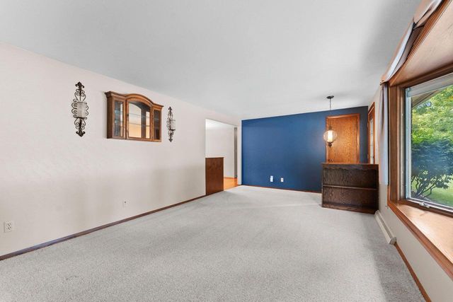 2536 DELWOOD DRIVE, Green Bay, WI 54302