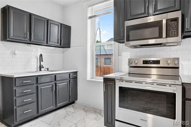 4637 Oregon Avenue, St Louis, MO 63111