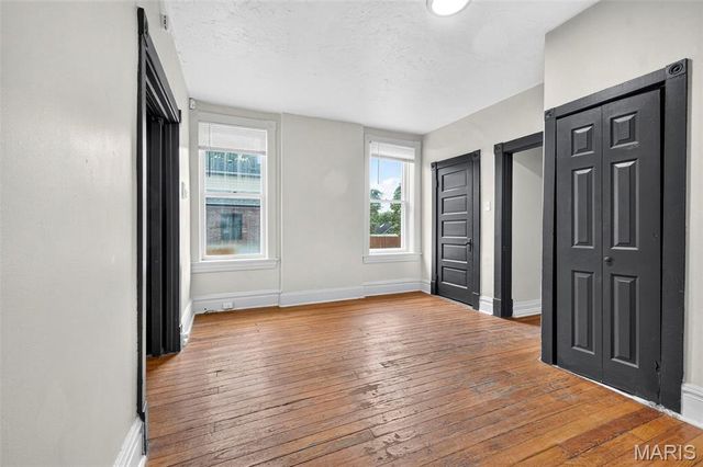 4637 Oregon Avenue, St Louis, MO 63111