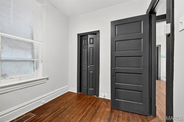 4637 Oregon Avenue, St Louis, MO 63111