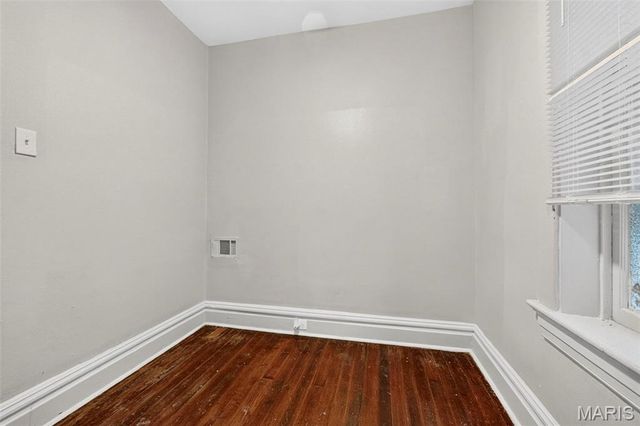 4637 Oregon Avenue, St Louis, MO 63111
