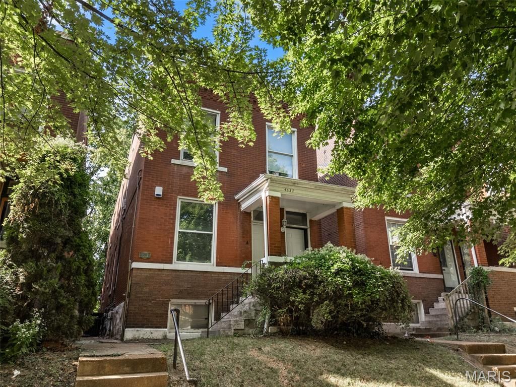 4637 Oregon Avenue, St Louis, MO 63111