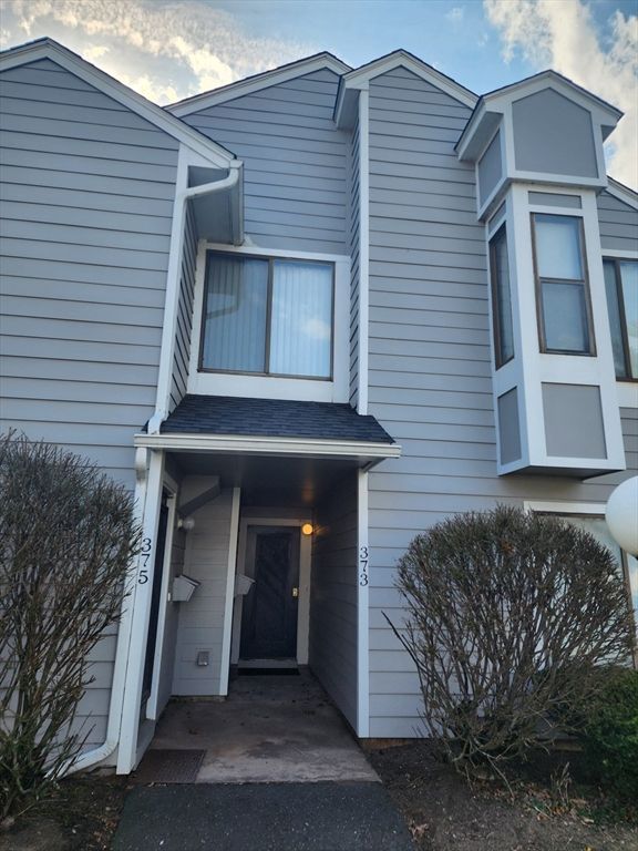 373 Nassau Dr 373, Springfield, MA 01129