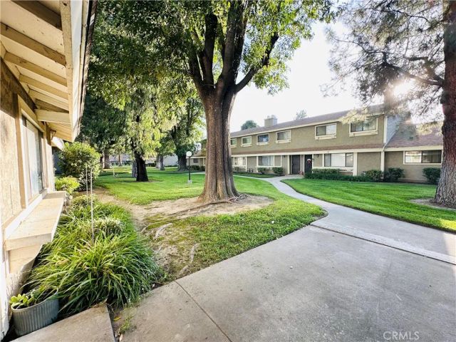 2061 W Redlands Boulevard 20B, Redlands, CA 92373