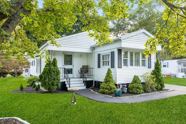 116 Pilgrim Trl, Plymouth, MA 02360