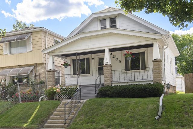 2209 S 63rd STREET, West Allis, WI 53219