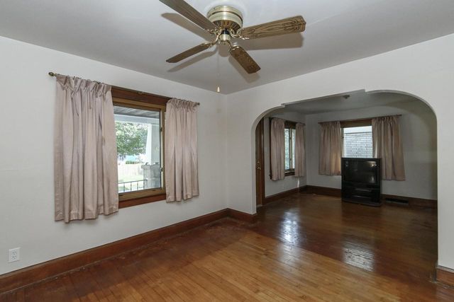 2209 S 63rd STREET, West Allis, WI 53219