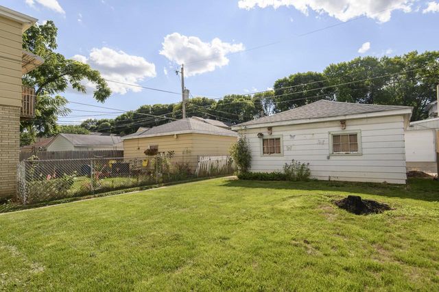2209 S 63rd STREET, West Allis, WI 53219