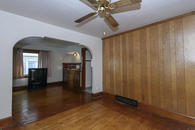 2209 S 63rd STREET, West Allis, WI 53219