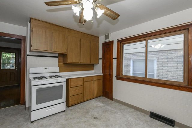 2209 S 63rd STREET, West Allis, WI 53219