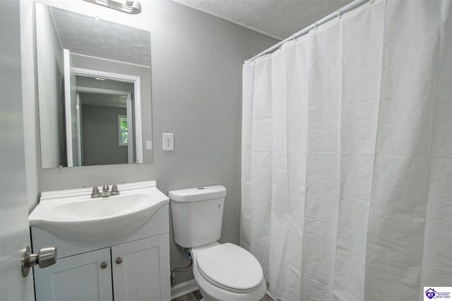2031 Rogersville Road, Radcliff, KY 40160
