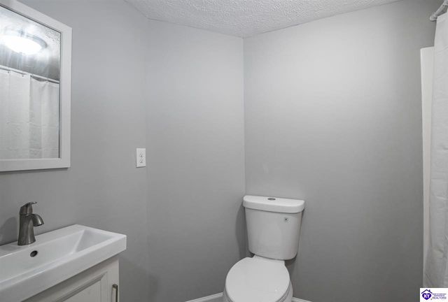 2031 Rogersville Road, Radcliff, KY 40160