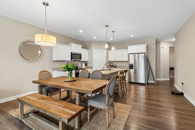 9655 Crowning Drive, West Des Moines, IA 50266