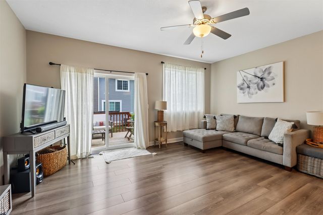 9655 Crowning Drive, West Des Moines, IA 50266