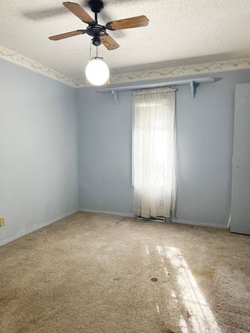 5758 S Kimbrough Avenue, Springfield, MO 65810