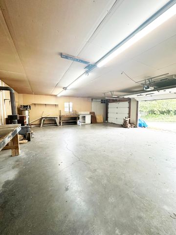 5758 S Kimbrough Avenue, Springfield, MO 65810