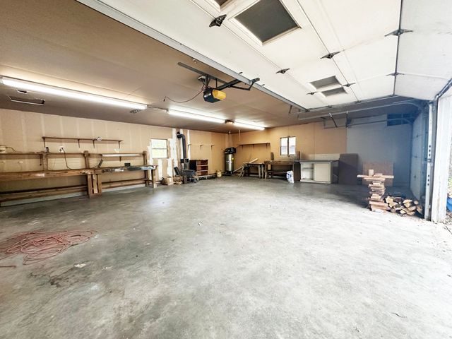 5758 S Kimbrough Avenue, Springfield, MO 65810
