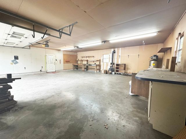 5758 S Kimbrough Avenue, Springfield, MO 65810