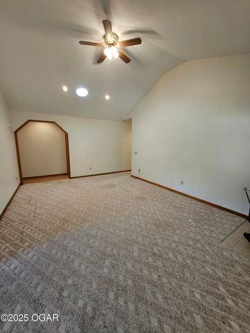 16427 Farm Road 2007, Aurora, MO 65605