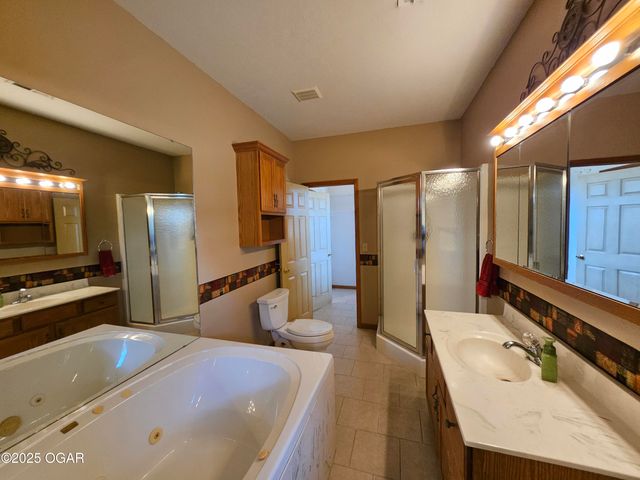 16427 Farm Road 2007, Aurora, MO 65605