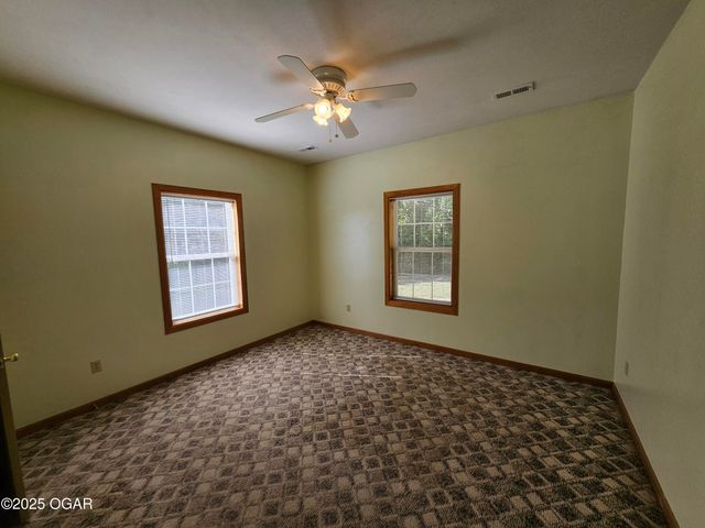 16427 Farm Road 2007, Aurora, MO 65605