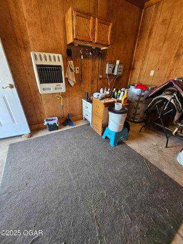 16427 Farm Road 2007, Aurora, MO 65605